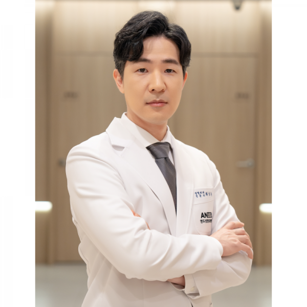 앤드성형외과 최임돈 원장